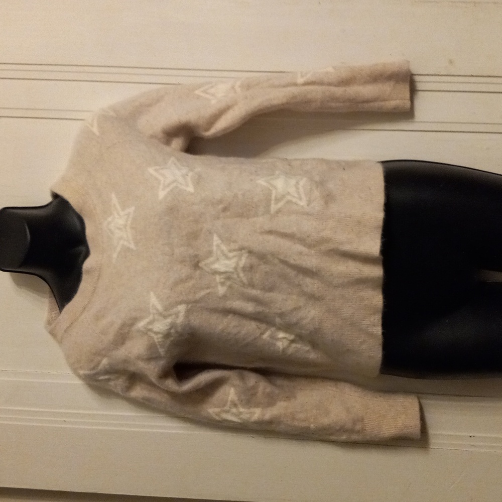 White + Warren Cashmere Beige Star Sweater